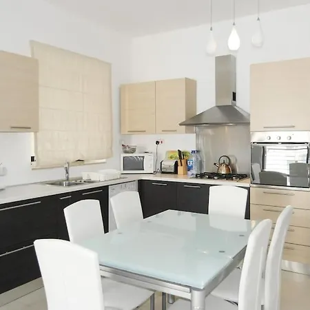 Apartment Seaside 3 Bedroom In Qawra St. Paul's Bay
